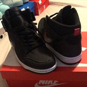 Nike dunk comfort high